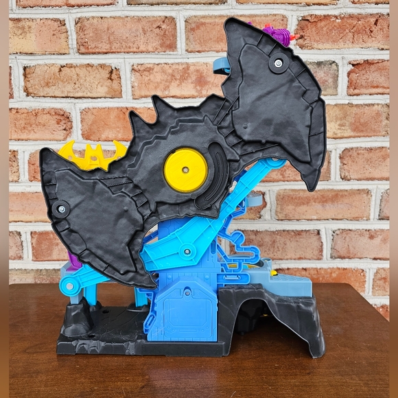 Imaginext Batman Bat Cave - Picture 2 of 2